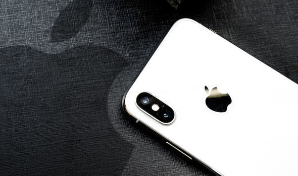 iPhone XR tiếp tục đón nhận tin dữ - Ảnh 2.