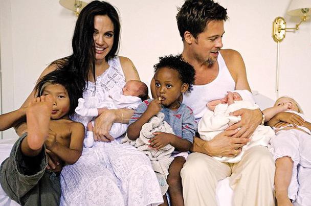 Sợ các bé chấn thương tâm lý, Brad Pitt cầu xin Angelina Jolie đừng phân chia quyền nuôi con tại tòa - Ảnh 2.