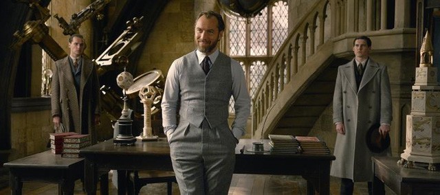 5 giả thuyết gây tranh cãi về những bí mật đen tối của gia đình Dumbledore trong Fantastic Beasts 2 - Ảnh 9.