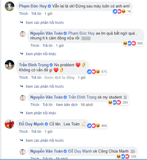 Sao tuyển Việt Nam thi nhau an ủi Văn Toàn - Ảnh 2.