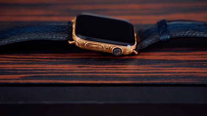 Mãn nhãn với chiếc Apple Watch Series 4 phiên bản mạ vàng trị giá hơn 50 triệu đồng - Ảnh 1.
