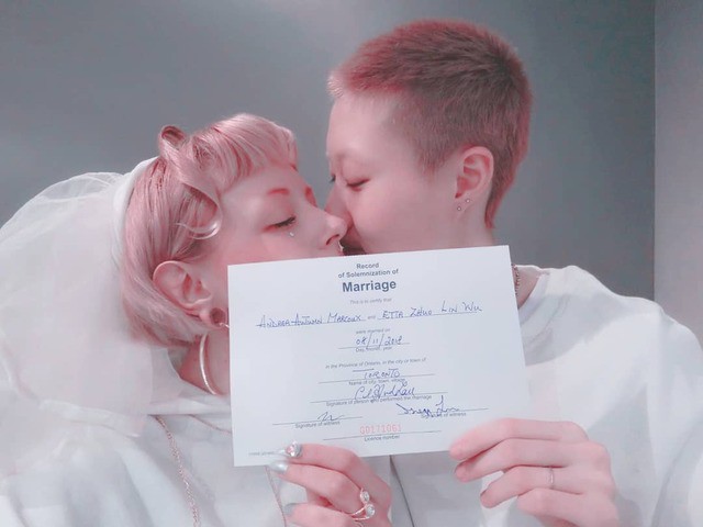 HOT: Con gái rơi của Thành Long xác nhận đã chính thức kết hôn với bạn gái đồng tính - Ảnh 1.