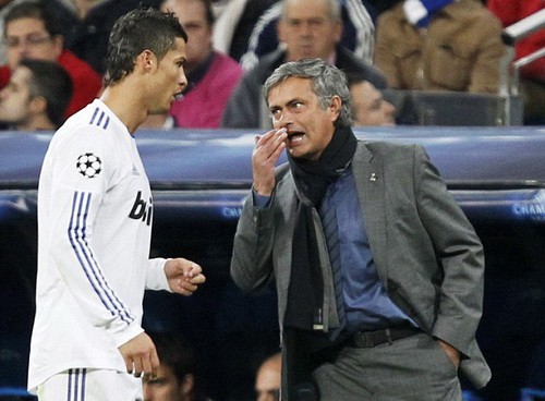 Mourinho một tay phá nát El Clasico, gây chia rẽ tuyển Tây Ban Nha? - Ảnh 1.