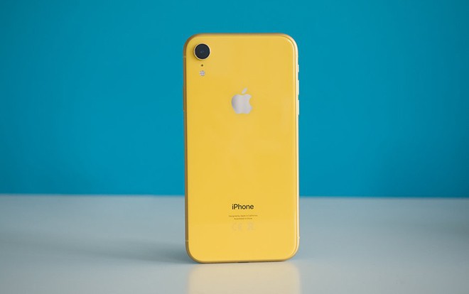 Thật bất ngờ, chẳng ai nghĩ đây lại đang là chiếc iPhone bán chạy nhất của Apple - Ảnh 1.