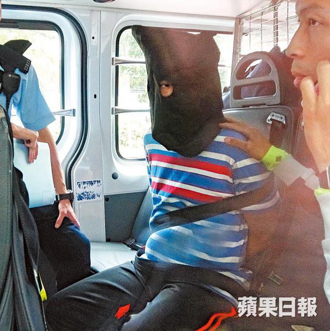 Hồng Kông: Báo cảnh sát vợ tự tử nhưng con dao lại đâm từ sau, người đàn ông bị bắt giữ - Ảnh 2.