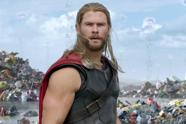 Vừa hục hặc với chồng thì được Thần Sấm Chris Hemsworth tỏ tình, người phụ nữ dính bẫy tình online, mất trắng 350 triệu - Ảnh 3.