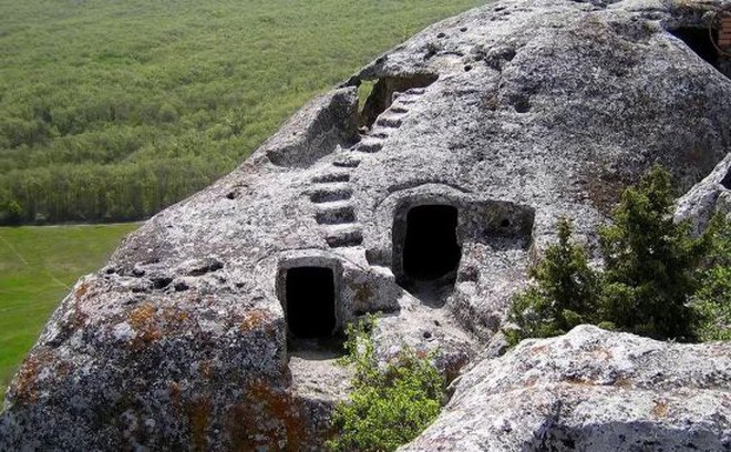 Eski Kermen - thị trấn trong động đá vôi kỳ lạ và cổ xưa bậc nhất thế giới - Ảnh 10.