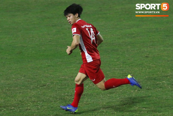Công Phượng, Văn Toàn được bổ túc trước khi lên đường sang Lào dự AFF Cup 2018 - Ảnh 4.