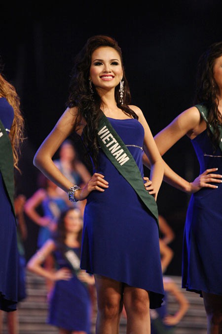 Trước Phương Khánh, hàng loạt mỹ nhân nổi tiếng của Việt Nam thất bại ở Miss Earth - Ảnh 8.
