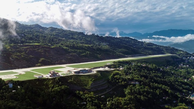  Pakyong: Sân bay nằm trên “nóc nhà thế giới”  - Ảnh 1.