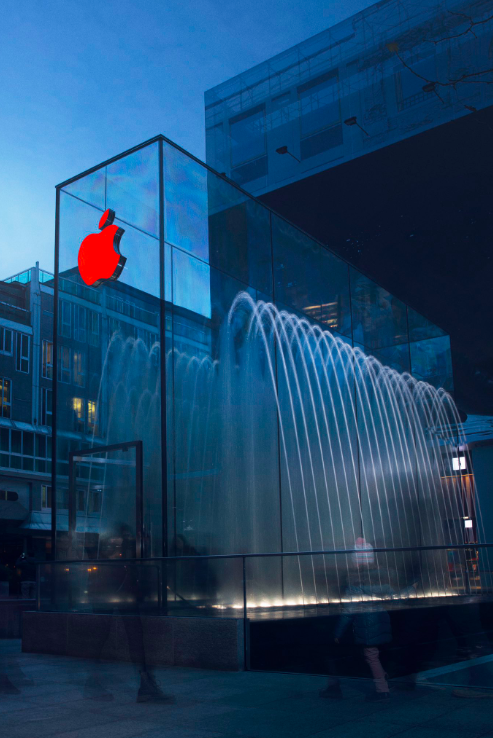 Logo táo khuyết tại Apple Store khắp nơi trên thế giới đang chuyển sang màu đỏ, đây là lý do vì sao - Ảnh 1.