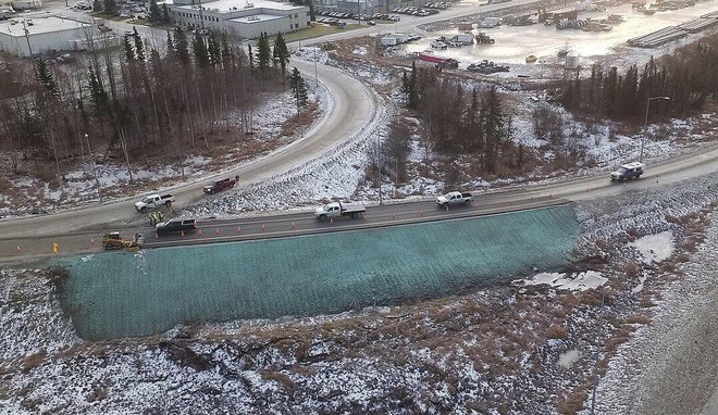 Alaska đã làm thế nào để sửa những con đường hư hại do động đất chỉ trong vài ngày? - Ảnh 3.