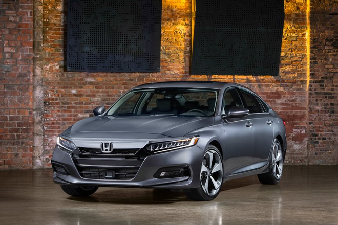 Với những tính năng này Honda Accord 2019 có đáng ‘đồng tiền bát gạo’? - Ảnh 1.