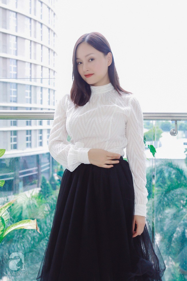 Lan Phương bức xúc đáp trả chỉ trích chưa cưới đã sinh con cho chồng Tây: Có người đòi cạo đầu bôi vôi tôi - Ảnh 3. Lan Phương bức xúc đáp trả chỉ trích chưa cưới đã sinh con cho chồng Tây: Có người đòi cạo đầu bôi vôi tôi - Ảnh 3.