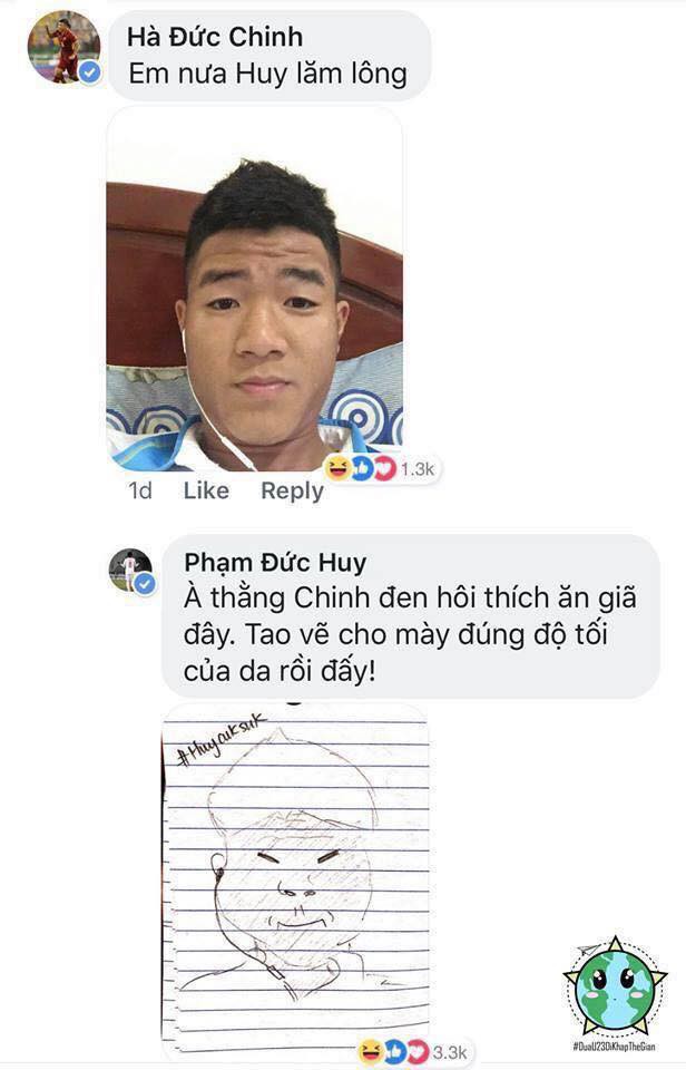 Cười ngặt nghẽo với loạt ảnh Đức Huy trổ tài vẽ đồng đội, trông ai cũng ngã cây y như tranh biếm họa - Ảnh 3. Cười ngặt nghẽo với loạt ảnh Đức Huy trổ tài vẽ đồng đội, trông ai cũng ngã cây y như tranh biếm họa - Ảnh 3.