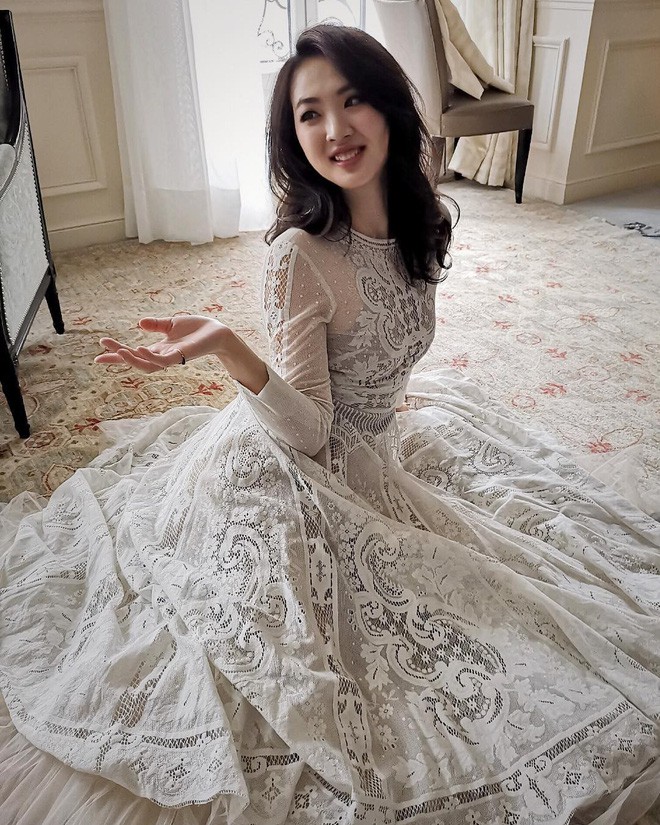 Những thiên kim tiểu thư nhà tài phiệt Trung Quốc gây sốt trong lễ hội dành cho giới thượng lưu tại Pháp - Ảnh 6. Những thiên kim tiểu thư nhà tài phiệt Trung Quốc gây sốt trong lễ hội dành cho giới thượng lưu tại Pháp - Ảnh 6.