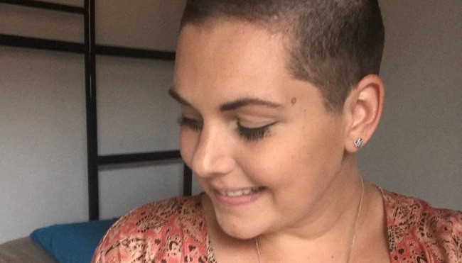 28 tuổi đã phải đối mặt với ung thư vú nhưng cô gái này đã làm một điều tuyệt vời cho tương lai - Ảnh 1.