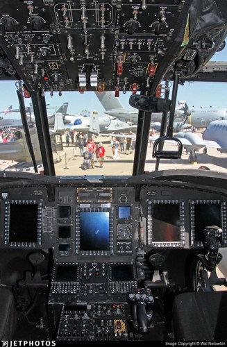 Sức mạnh siêu trực thăng vận tải Boeing MH-47 của Mỹ - Ảnh 10.