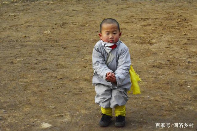 Tiểu hoà thượng 3 tuổi ở Thiếu Lâm Tự khiến cộng đồng mạng Trung Quốc phát cuồng vì đáng yêu - Ảnh 6.