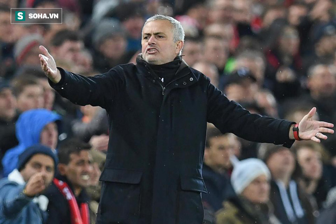 Điều duy nhất giúp Mourinho “ghi bàn danh dự” trước khi bị đá bay khỏi Man United - Ảnh 1.