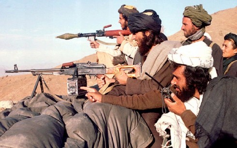 Mỹ và Taliban bước vào đàm phán nhằm chấm dứt xung đột tại Afghanistan - Ảnh 1.