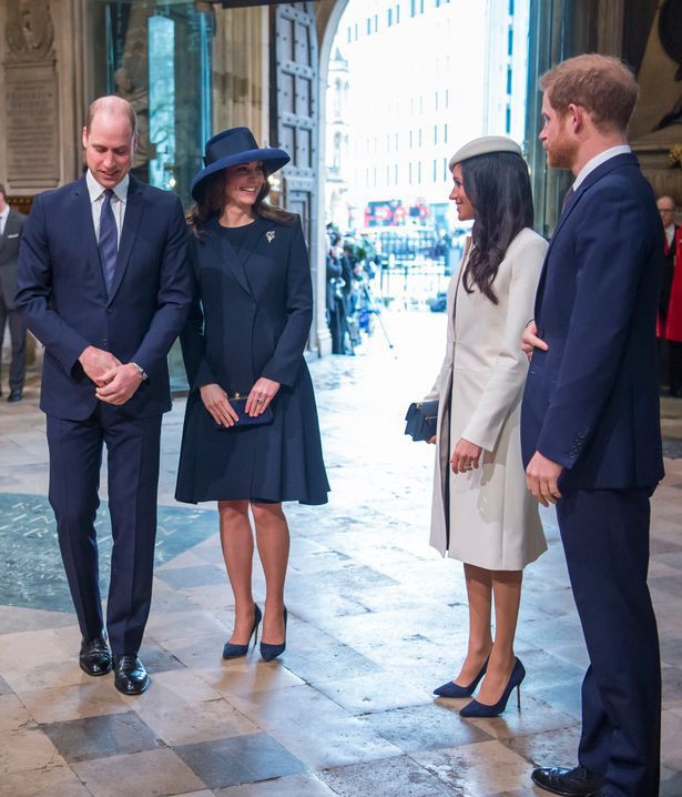 Tiết lộ gây sốc về việc Công nương Kate “hiềm khích” với em dâu Meghan xuất phát từ “người thứ ba” không ngờ đến - Ảnh 1.