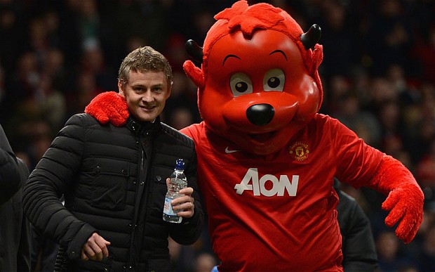 Ole Gunnar Solskjaer làm HLV trưởng MU: Liệu thảm họa Cardiff City có lặp lại? - Ảnh 2.