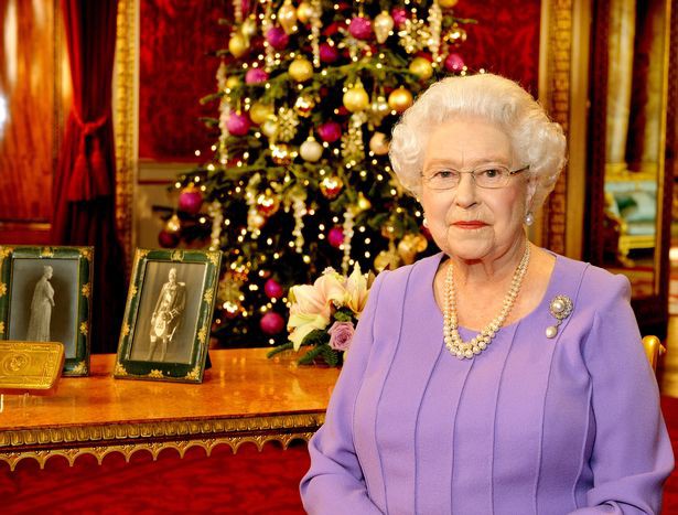 3 quy tắc mở quà Giáng sinh của Hoàng gia Anh, điều thứ 2, 3 khó ai ngờ tới - Ảnh 1.