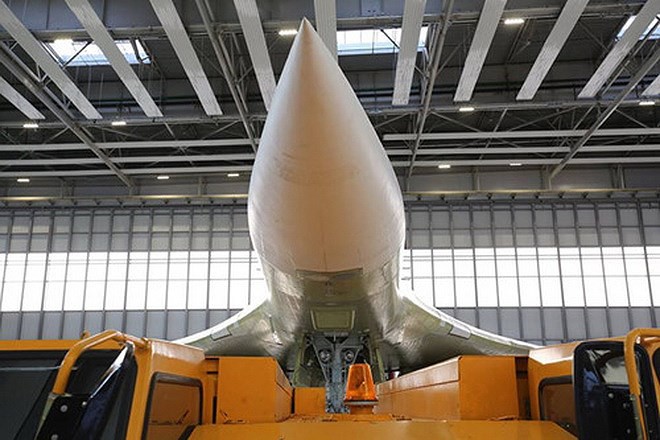 [ẢNH] Nga chính thức xuất xưởng máy bay ném bom chiến lược Tu-160M2 sản xuất mới đầu tiên - Ảnh 13.