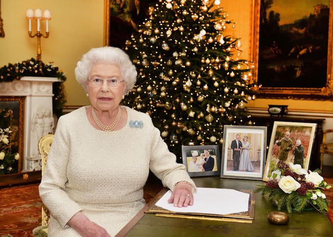 3 quy tắc mở quà Giáng sinh của Hoàng gia Anh, điều thứ 2, 3 khó ai ngờ tới - Ảnh 3.