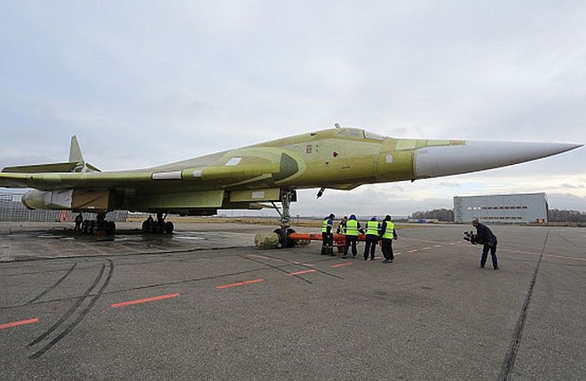[ẢNH] Nga chính thức xuất xưởng máy bay ném bom chiến lược Tu-160M2 sản xuất mới đầu tiên - Ảnh 8.