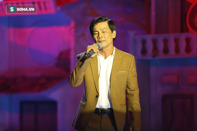 Qu&aacute;i kiệt bolero Mạnh Thường: Chật vật nu&ocirc;i 11 miệng ăn, l&uacute;c nổi tiếng th&igrave; vợ m&atilde;i m&atilde;i ra đi - Ảnh 1.