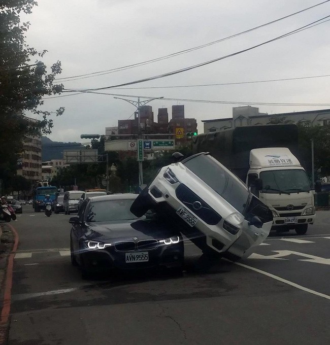 Phát hiện chồng ngoại tình, người phụ nữ có cách đánh ghen phi thường, kết cục là chính mình phải về đồn cảnh sát - Ảnh 1.