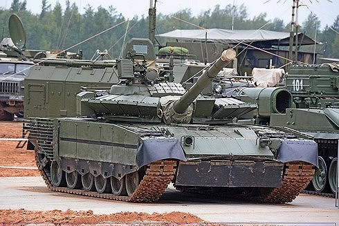 [ẢNH] Chiến tăng bay T-80BVM Nga trang bị đạn Uranium nguy hiểm cỡ nào? - Ảnh 17.
