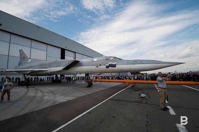 [ẢNH] Phương Tây lạnh người khi oanh tạc cơ Tu-22M3M chính thức cất cánh - Ảnh 10.
