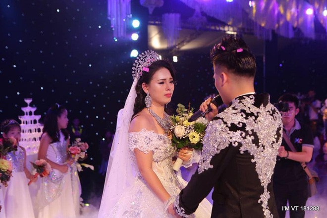 Siêu đám cưới trang trí hết 4 tỷ đồng ở Thái Nguyên: 13 năm bên nhau và niềm hạnh phúc sau bao sóng gió của cô dâu - Ảnh 8.