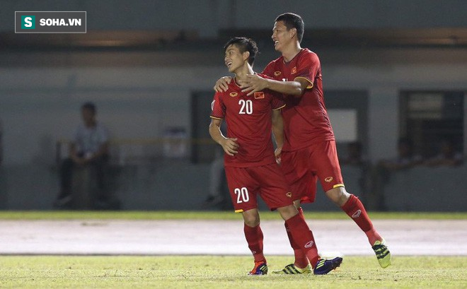 Nóng: Đội bóng Thái Lan muốn chiêu mộ Anh Đức – Văn Đức sau màn “xé lưới” Philippines - Ảnh 1.