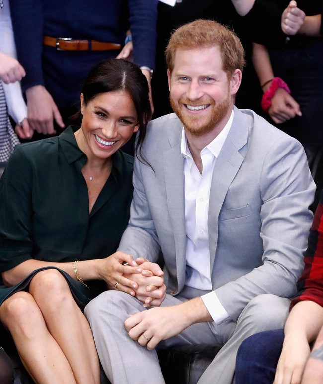 Đưa lên bàn cân so sánh, người hâm mộ phải thừa nhận hai chị em dâu Kate và Meghan khác nhau một trời một vực - Ảnh 7.