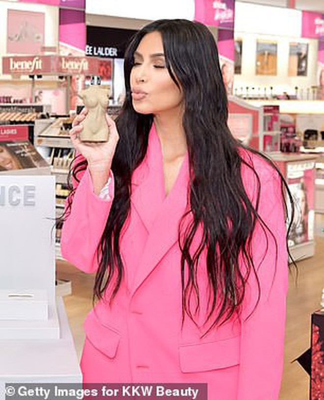 Vận đổi sao dời: Khi xưa là thần tượng của Kylie Jenner, giờ Kim Kardashian lại học hỏi chính em gái - Ảnh 7.