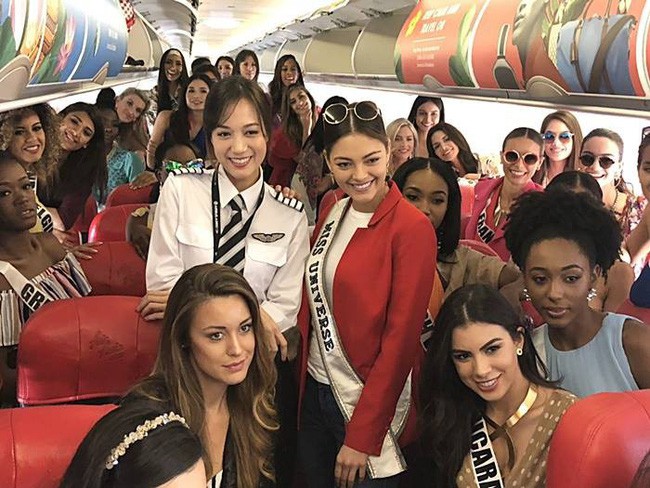 Nữ cơ trưởng xinh đẹp nhất Thái Lan: Thi Hoa hậu Hoàn vũ để kiếm tiền đóng học, bỏ hào quang vì giấc mơ bay - Ảnh 1.