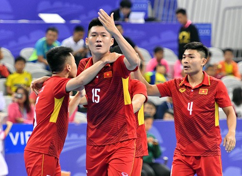 Còn đúng 3 giây, Việt Nam vẫn để thua đau đớn trước kình địch ở đấu trường châu Á - Ảnh 1.