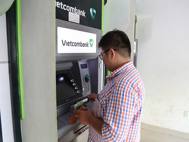  Phát khóc vì ATM ‘đứng hình’ ngày Tết  - Ảnh 1.