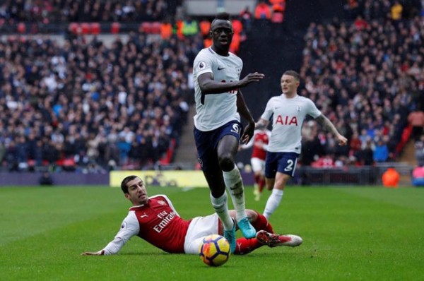 ‘Tàng hình’ ở trận derby Bắc London, Mkhitaryan bị biến thành trò cười cho thiên hạ - Ảnh 2.