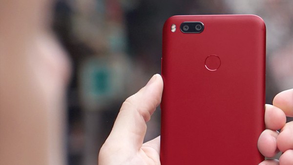 3 smartphone màu đỏ đáng mua chơi Tết để cả năm may mắn - Ảnh 3.