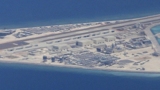 Mỹ tố Trung Quốc xây 7 căn cứ quân sự ở biển Đông - Ảnh 1.