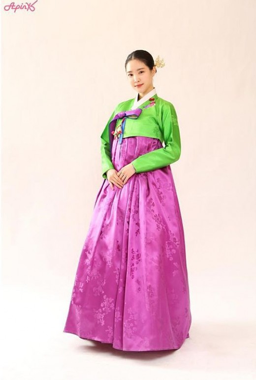 Sao Hàn đón Tết: Idol thi nhau diện hanbok lung linh, Park Shin Hye cùng dàn sao gửi lời chúc trên phim trường - Ảnh 18.