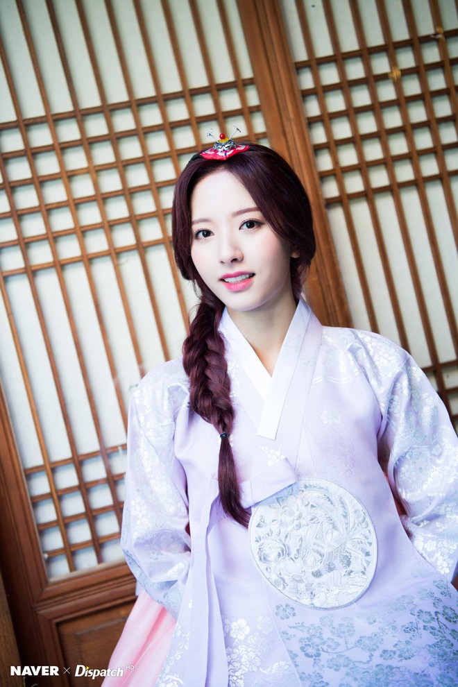 Sao Hàn đón Tết: Idol thi nhau diện hanbok lung linh, Park Shin Hye cùng dàn sao gửi lời chúc trên phim trường - Ảnh 30.