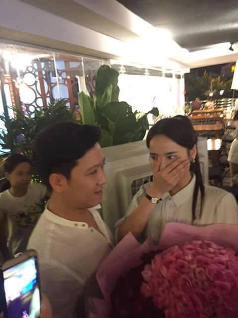 Thái độ của Nhã Phương trước tình cảm nông nổi của Trường Giang - Ảnh 1. Thái độ của Nhã Phương trước tình cảm nông nổi của Trường Giang - Ảnh 1.