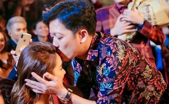 Thái độ của Nhã Phương trước tình cảm nông nổi của Trường Giang - Ảnh 2. Thái độ của Nhã Phương trước tình cảm nông nổi của Trường Giang - Ảnh 2.