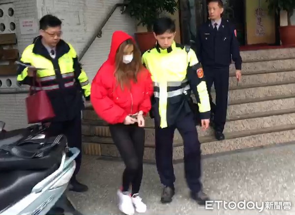 Bị cảnh sát bắt vì mời gọi 100 người qua đêm, mẫu nữ tiếp tục nói lời đe dọa - Ảnh 2. Bị cảnh sát bắt vì mời gọi 100 người qua đêm, mẫu nữ tiếp tục nói lời đe dọa - Ảnh 2.